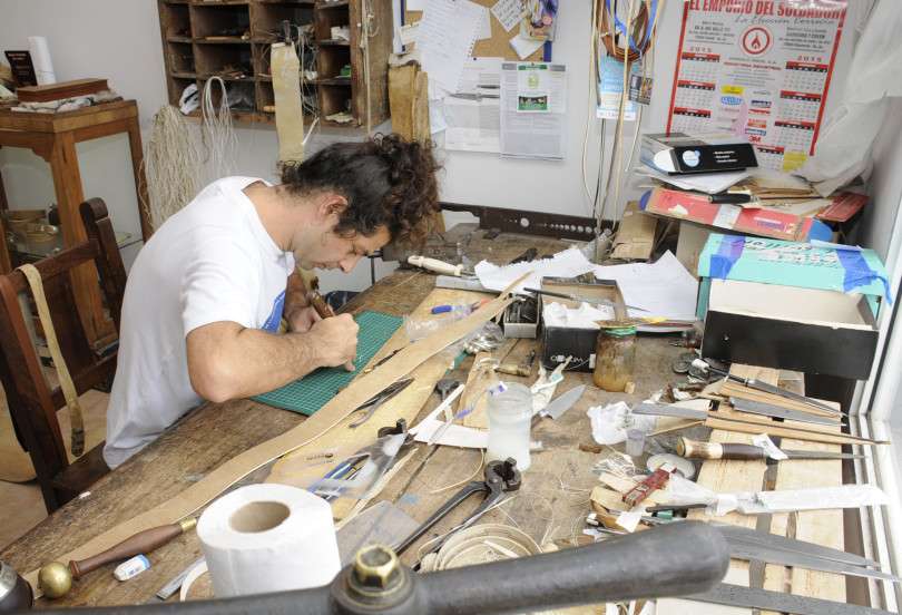JerÃ³nimo Coll: el tandilense que despliega sus artesanÃ­as por el mundo